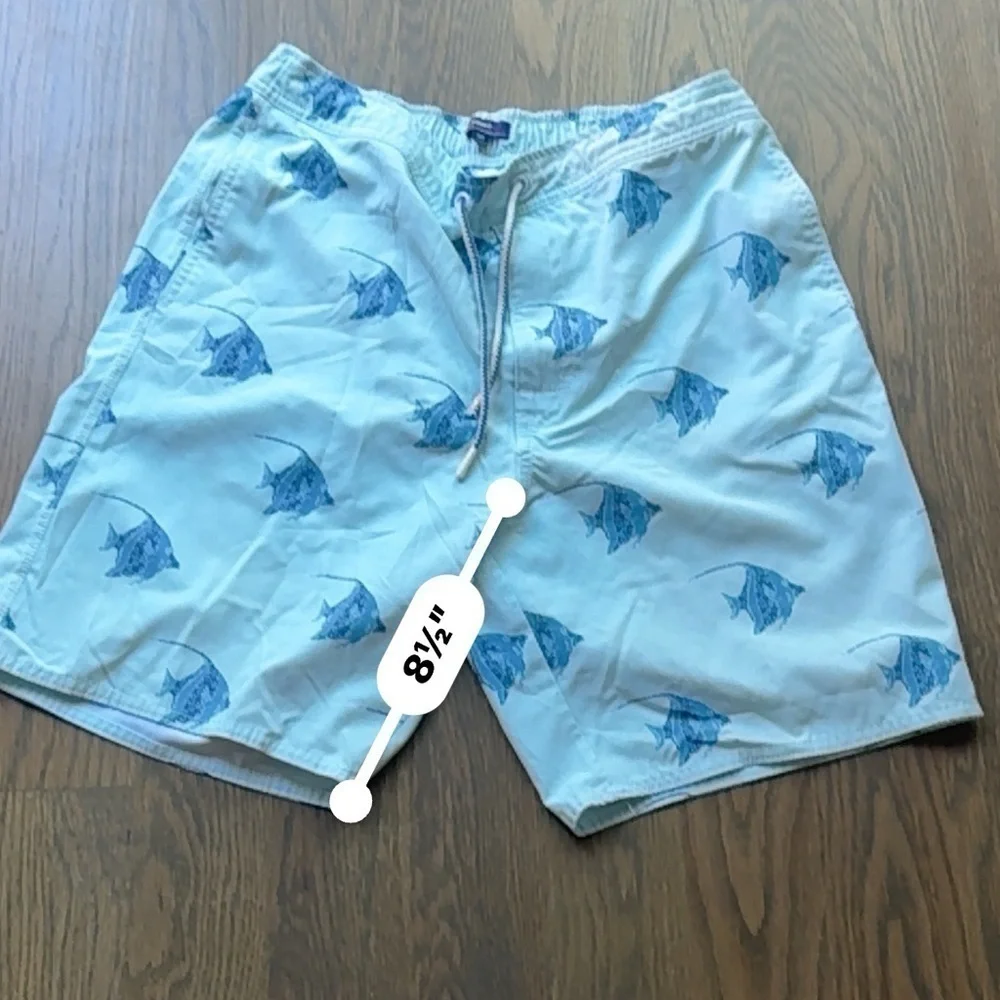 Johnnie-O Hatton Lined Elastic Waist Swim, Board Shorts. Fish Print, Size M